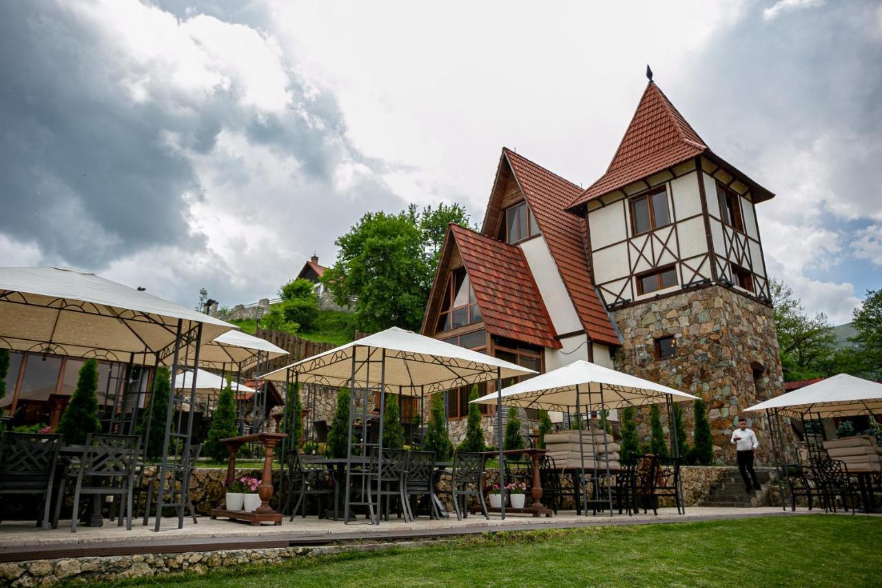 Alpine Castle Hotel Dilidžan Exteriér fotografie