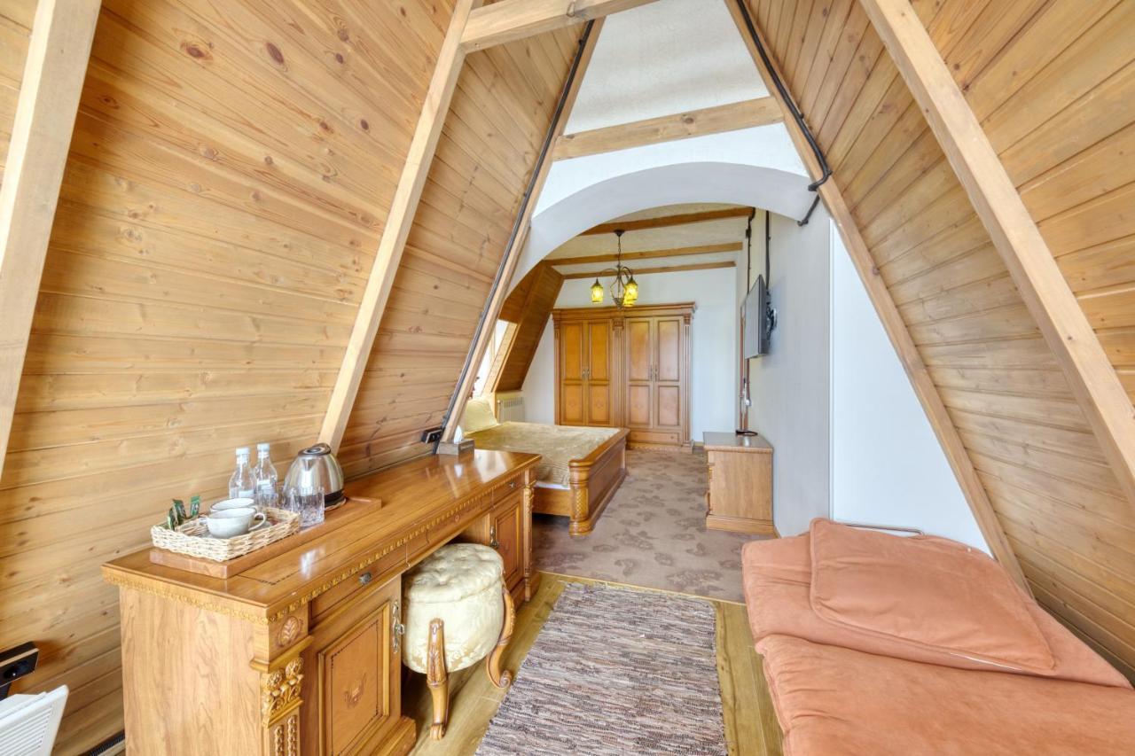 Alpine Castle Hotel Dilidžan Exteriér fotografie