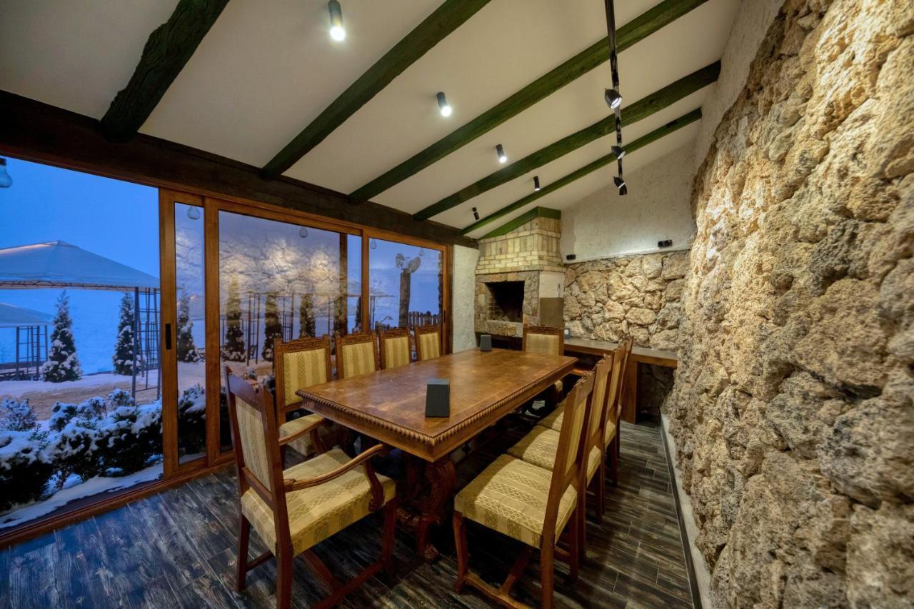 Alpine Castle Hotel Dilidžan Exteriér fotografie