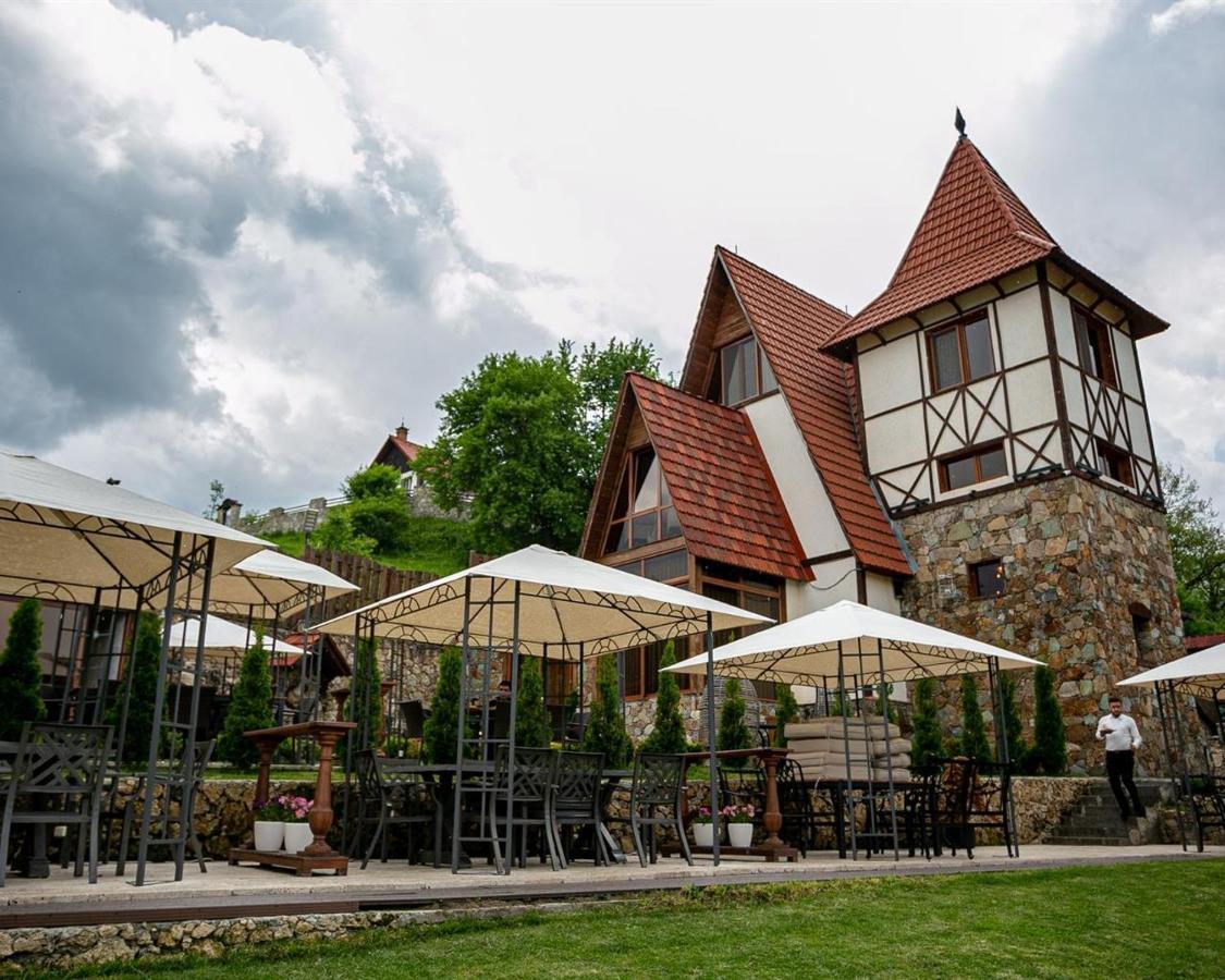 Alpine Castle Hotel Dilidžan Exteriér fotografie